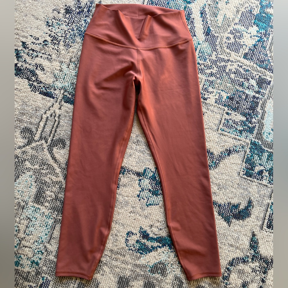 ALO Yoga 7/8 airlift high waisted legging | rust color
 Size Large